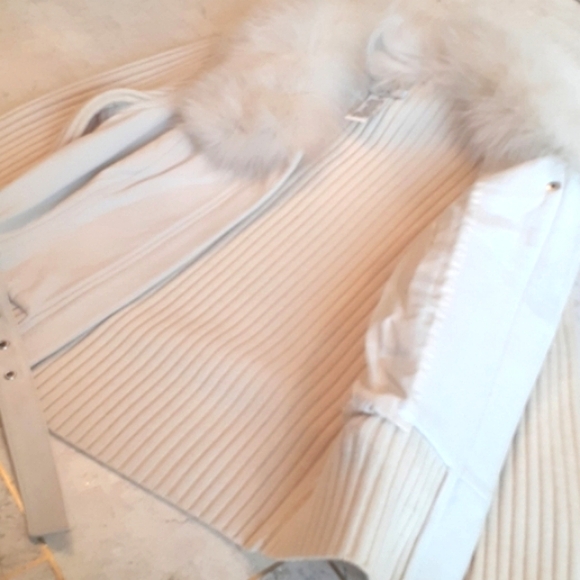 Vintage Ladies leather & wool/fox fur jacket sz XS..from store Cache,, NEW - Picture 6 of 14